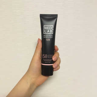 데이셀코스메틱 메디 랩 블랙로즈 블로썸 데일리 선 60g — 3.83점을 준 리뷰어가 2017년 6월 올린 사용 사진