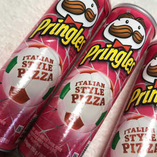 프링글스 브라질리안 BBQ, 이탈리안 PIZZA — 4.33점을 준 리뷰어가 2018년 5월 올린 사용 사진