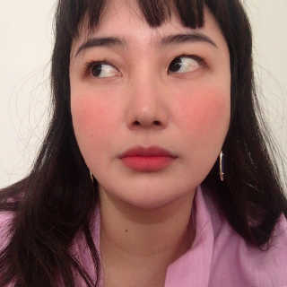 [블랙루즈] 피치 커버 벨벳 쿠션 2종 중 택1 — 5점을 준 리뷰어가 2019년 10월 올린 사용 사진