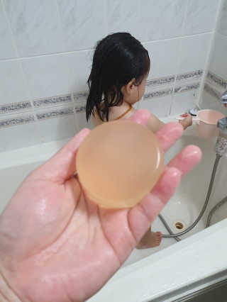 포피엠테라피 화이트 블라썸 밀크 푸딩솝 — 4점을 준 리뷰어가 2019년 7월 올린 사용 사진
