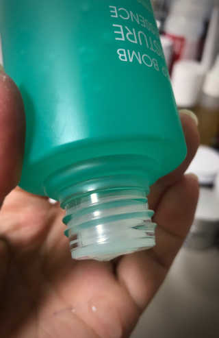 오지아이 워터 밤 모이스처 스킨 에센스 180ml — 5점을 준 리뷰어가 2020년 2월 올린 사용 사진