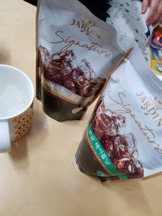 (주)쟈뎅 쟈뎅 시그니처 블랙, 헤이즐넛 230ml — 5점을 준 리뷰어가 2018년 6월 올린 사용 사진