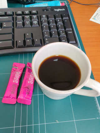 한국맥널티 아이브루 헤이즐넛향 100T — 5점을 준 리뷰어가 2019년 10월 올린 사용 사진