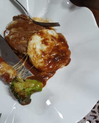 후쿠오카함바그 눈꽃치즈 데미그라스 함박스테이크 240g x3팩 — 5점을 준 리뷰어가 2019년 11월 올린 사용 사진