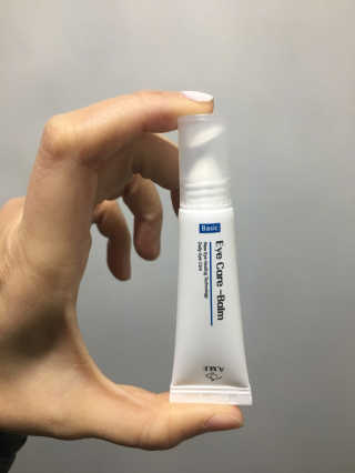 에이엠이 스마트폰으로 인한 눈뻑뻑 해소 AME아이케어밤 베이직 — 4점을 준 리뷰어가 2019년 1월 올린 사용 사진
