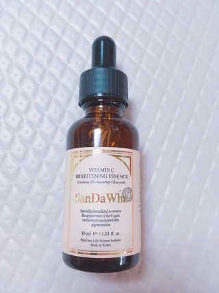 [스킨큐어] 산다화 비타민C 화이트닝 에센스 30ml — 5점을 준 리뷰어가 2019년 7월 올린 사용 사진