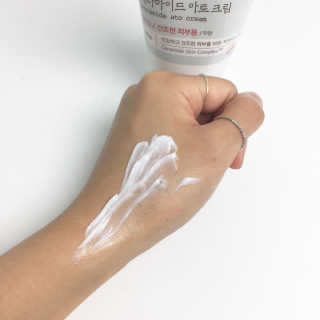 일리윤 세라마이드 아토 집중 크림 — 5점을 준 리뷰어가 2017년 6월 올린 사용 사진