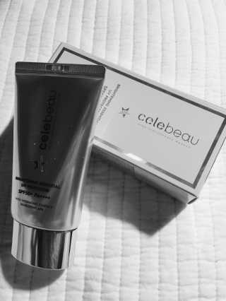 셀레뷰 브라이트닝 에센셜 UV프로텍터 SPF 50+ PA++++ — 5점을 준 리뷰어가 2017년 12월 올린 사용 사진