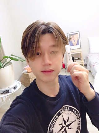 에이엠이 스마트폰으로 인한 눈뻑뻑 해소 AME아이케어밤 베이직 — 4점을 준 리뷰어가 2019년 1월 올린 사용 사진
