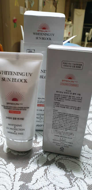지고트 화이트닝 유브이 썬블럭 크림 70ml,1+1 — 4점을 준 리뷰어가 2019년 7월 올린 사용 사진