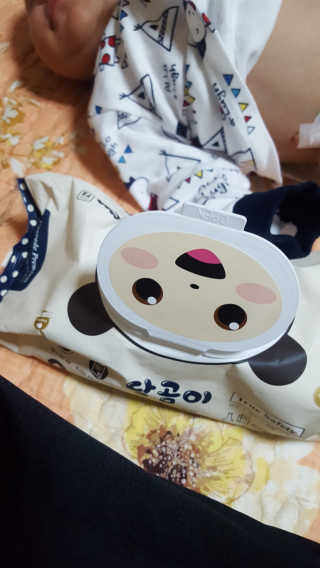 달곰이 물티슈 — 5점을 준 리뷰어가 2017년 11월 올린 사용 사진