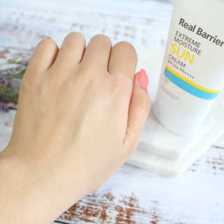 리얼베리어 익스트림 모이스처 선크림 SPF50+ PA++++ — 5점을 준 리뷰어가 2019년 4월 올린 사용 사진