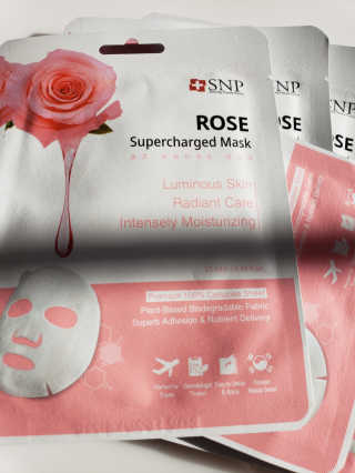 SNP Supercharged Mask_Rose Centifoli Flower — 5점을 준 리뷰어가 2018년 12월 올린 사용 사진