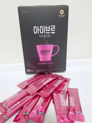 한국맥널티 아이브루 헤이즐넛향 100T — 5점을 준 리뷰어가 2019년 11월 올린 사용 사진