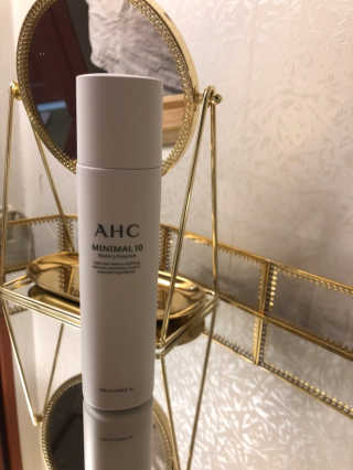 AHC 에이 에이치 씨 미니멀 10 워터리 에센스 — 4.5점을 준 리뷰어가 2018년 11월 올린 사용 사진