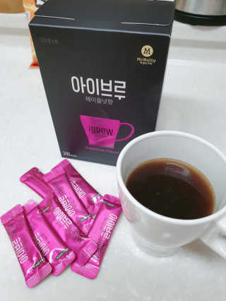 한국맥널티 아이브루 헤이즐넛향 100T — 5점을 준 리뷰어가 2019년 11월 올린 사용 사진