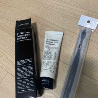 the naked object 디블랙팩치약 디블랙칫솔 세트 — 3점을 준 리뷰어가 2020년 3월 올린 사용 사진