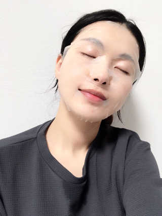 라인플라츠 모이스처라이징 아로니아 에센스 마스크 — 4.5점을 준 리뷰어가 2019년 3월 올린 사용 사진