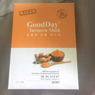 GoodDay Skincare GoodDay 강황 마스크 — 5점을 준 리뷰어가 2019년 5월 올린 사용 사진