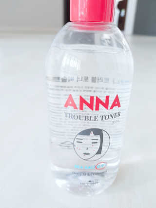 솔테라피 안나 트러블 토너 300ml — 4점을 준 리뷰어가 2019년 4월 올린 사용 사진
