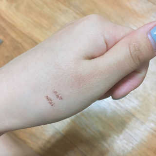 딜라잇18 홀리몰리 글리터라이너 — 4점을 준 리뷰어가 2016년 10월 올린 사용 사진