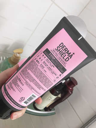 어파티 더마실드 바디워시 코튼블러썸 300ml — 5점을 준 리뷰어가 2018년 5월 올린 사용 사진