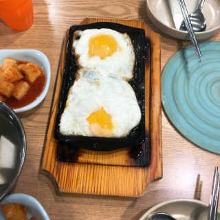 [대성이네_신촌] 깻잎큰닭찜 한마리+사리 中 택2 set — 4.5점을 준 리뷰어가 2019년 2월 올린 사용 사진