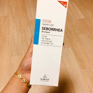 Dr.메디션 지긋지긋한 두피가려움, 지루성두피 세보레아샴푸 — 4점을 준 리뷰어가 2019년 6월 올린 사용 사진