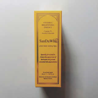 [스킨큐어] 산다화 비타민C 화이트닝 에센스 30ml — 5점을 준 리뷰어가 2019년 6월 올린 사용 사진