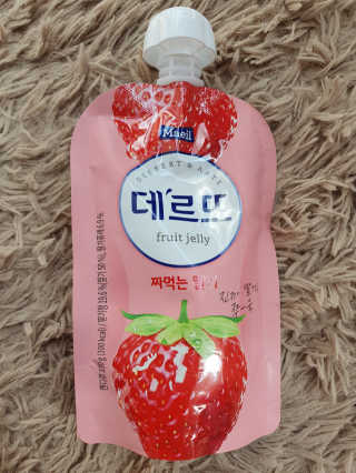 데르뜨 떠먹는 과일 3종, 짜먹는 과일 2종 총 10개 체험 — 5점을 준 리뷰어가 2020년 3월 올린 사용 사진