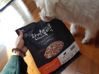 [펫토리아] 맛도 영양도 BEST 한끼뚝딱 강아지 사료 — 4.67점을 준 리뷰어가 2018년 12월 올린 사용 사진