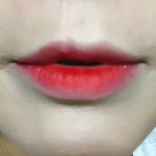 [블랙루즈] 에어 핏 벨벳틴트 시즌1 7종 중 택1+랜덤1 — 5점을 준 리뷰어가 2018년 11월 올린 사용 사진