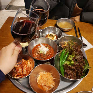 [동네맛집족발] 4개 족발 중 택1 — 5점을 준 리뷰어가 2019년 12월 올린 사용 사진