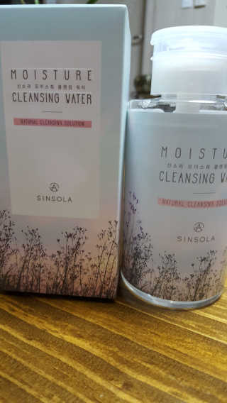 신소라 코스메틱 SINSOLA COSMETIC 신소라 모이스춰 클렌징 워터 — 4.5점을 준 리뷰어가 2017년 11월 올린 사용 사진