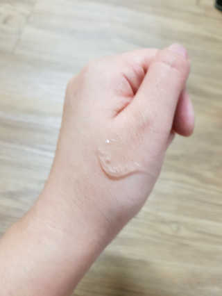 (주)에네스티 믹스베리 단백질 폭탄 샴푸 1000g — 5점을 준 리뷰어가 2017년 12월 올린 사용 사진