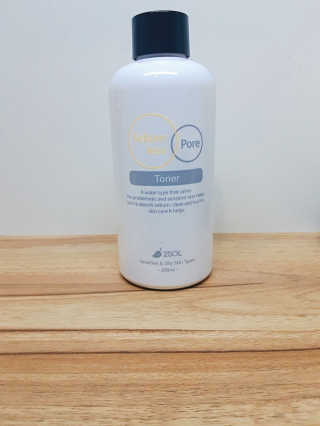 이솔화장품 이솔 세범 리스 포어 토너 200ml — 4점을 준 리뷰어가 2018년 8월 올린 사용 사진
