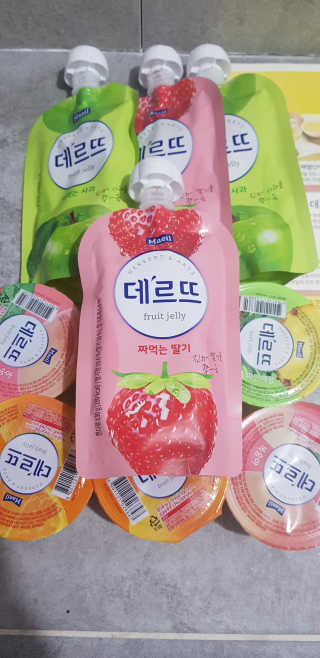 데르뜨 떠먹는 과일 3종, 짜먹는 과일 2종 총 10개 체험 — 5점을 준 리뷰어가 2020년 3월 올린 사용 사진