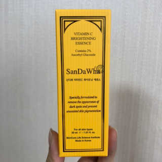 [스킨큐어] 산다화 비타민C 화이트닝 에센스 30ml — 5점을 준 리뷰어가 2019년 7월 올린 사용 사진