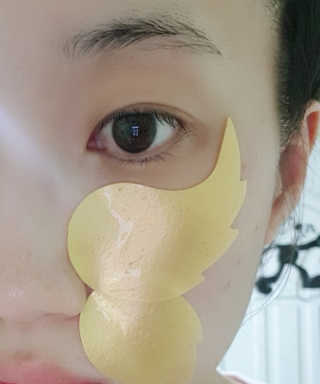 푸츄푸츄 Real repair skin cell premium patch — 2.67점을 준 리뷰어가 2018년 10월 올린 사용 사진