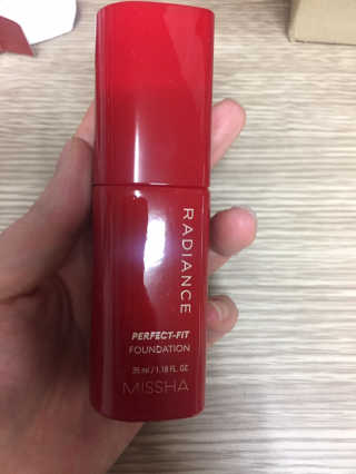 미샤 래디언스 퍼펙트핏 파운데이션 SPF30 PA++ — 4.5점을 준 리뷰어가 2020년 3월 올린 사용 사진