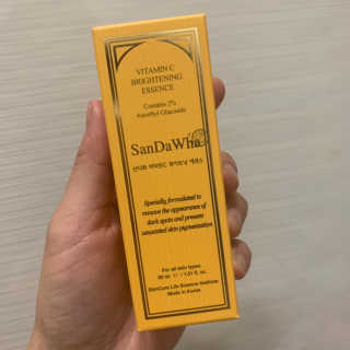 [스킨큐어] 산다화 비타민C 화이트닝 에센스 30ml — 5점을 준 리뷰어가 2019년 7월 올린 사용 사진