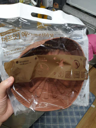 에어프라이어 전용 실리콘 조리용기 에프팟 — 3.5점을 준 리뷰어가 2019년 12월 올린 사용 사진