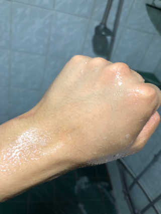 맨즈스킨 바디플레이어 약산성 퍼퓸 바디워시 — 5점을 준 리뷰어가 2019년 9월 올린 사용 사진