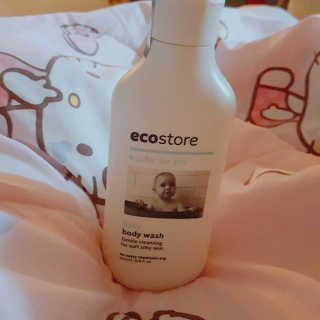 엘루스벤 에코스토어_베이비 바디워시_200ML — 5점을 준 리뷰어가 2017년 6월 올린 사용 사진