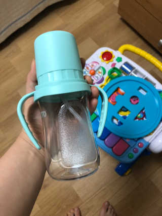 비비또 트라이탄 추빨대컵 — 4점을 준 리뷰어가 2019년 6월 올린 사용 사진