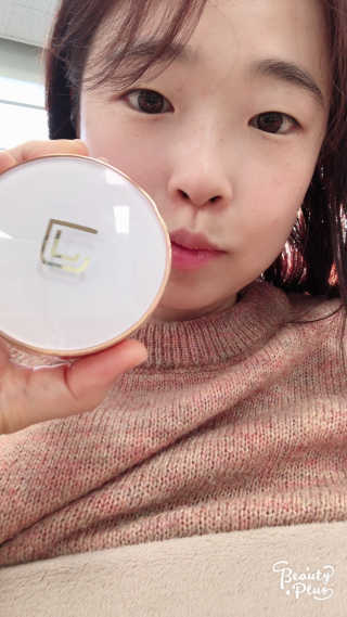 지고트 미네랄 UV 스네일 쿠션 리필포함 — 3.5점을 준 리뷰어가 2019년 1월 올린 사용 사진