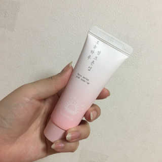 [블랙루즈] 핑크 톤업 크림 — 4.5점을 준 리뷰어가 2019년 3월 올린 사용 사진