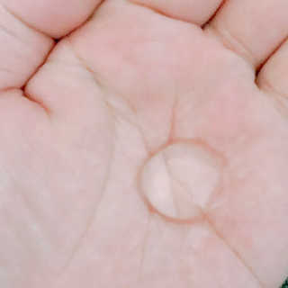 뷰티여우_아토클리닉 [아토클리닉] 아기들이 쓰는 보습, 진정 수딩젤 2개 — 4.5점을 준 리뷰어가 2019년 7월 올린 사용 사진