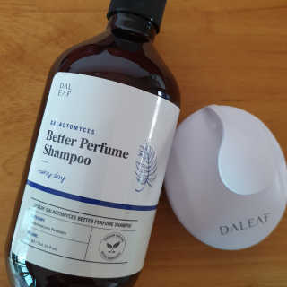 달리프 베러 퍼퓸 샴푸 1000ml 레이니데이 or 일랑로즈 — 4.5점을 준 리뷰어가 2020년 1월 올린 사용 사진