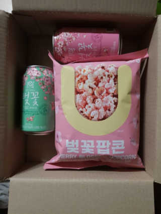 GS25 벚꽃 팝콘 + 벚꽃스파클링 + 벚꽃 청포도 에이드 — 5점을 준 리뷰어가 2018년 3월 올린 사용 사진